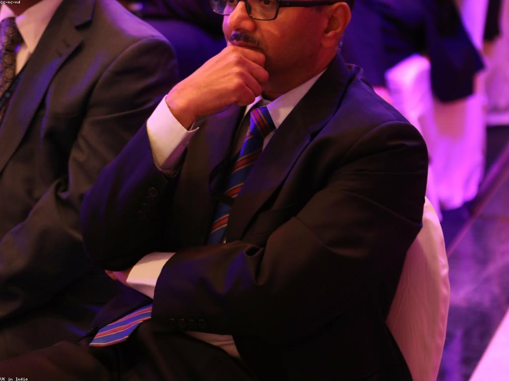 ααΆαα’αα·ααααααααααααα·α
αα
Slot αα·αα±ααΆααααααΆααααΆααα·αα·ααα